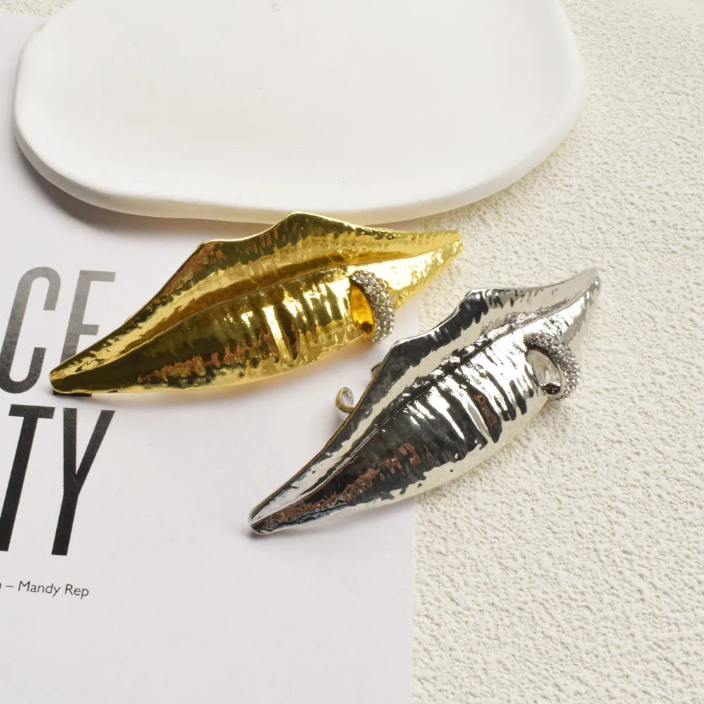 Exaggerated Golden Plated Lips Ring