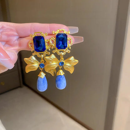 Vintage Palace Blue Choker Necklace and Drop Earrings