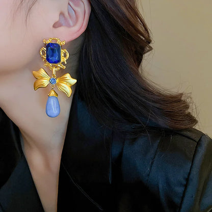 Vintage Palace Blue Choker Necklace and Drop Earrings