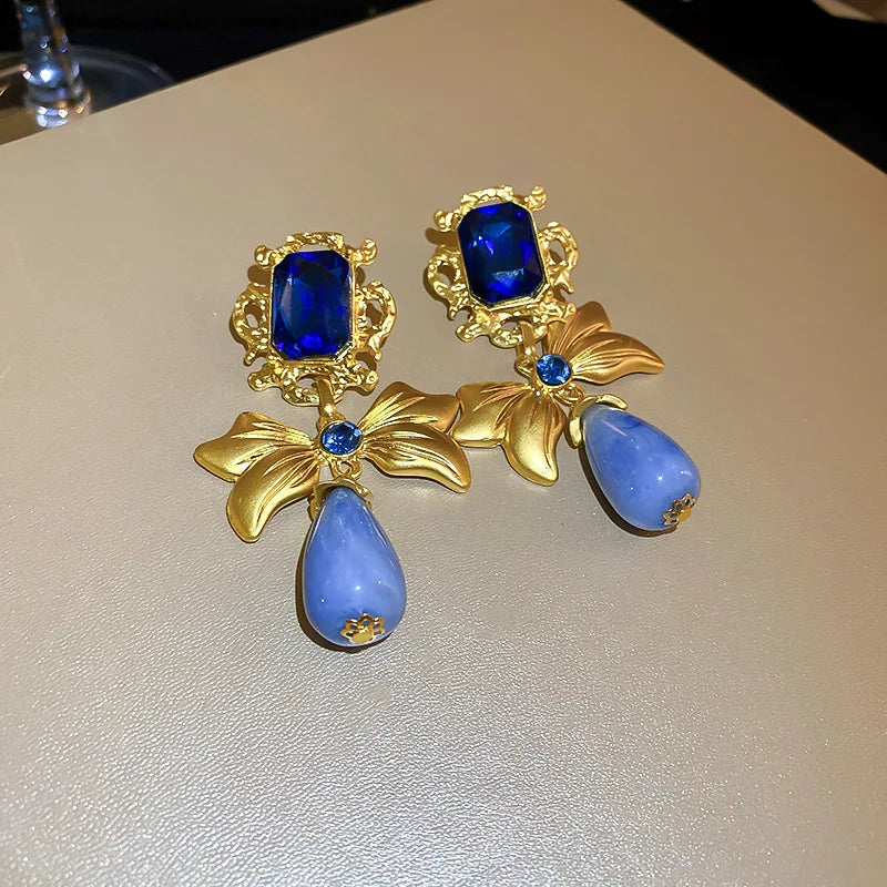 Vintage Palace Blue Choker Necklace and Drop Earrings