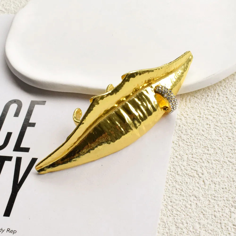 Exaggerated Golden Plated Lips Ring